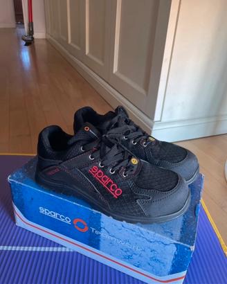 Scarpe antinfortunistiche