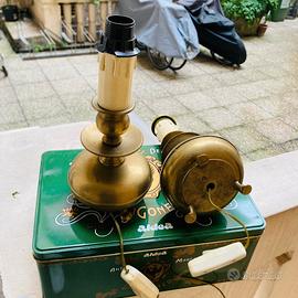 Antica coppia di lampade tedesche in ottone