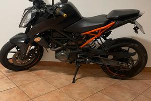 KTM Duke 125