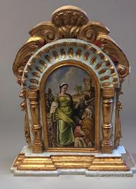 Antico dipinto su tavola con cornice a edicola