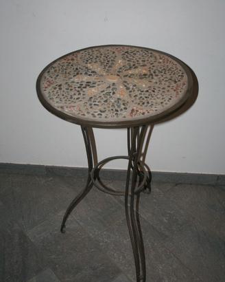 TAVOLINO FERRO BATTUTO E MOSAICO