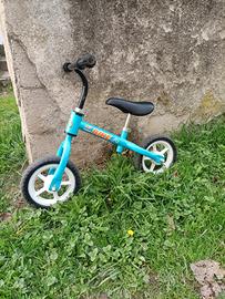 bicicletta equilibrio senza pedali