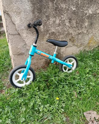 bicicletta equilibrio senza pedali