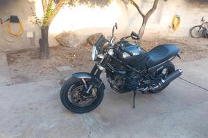 Ducati Monster 750 - 2001