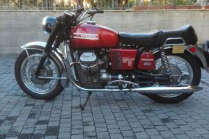 Moto Guzzi V7 850 GT