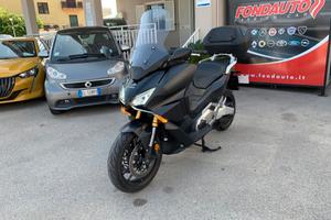 Honda Forza 750
