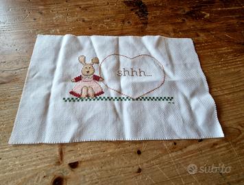 Tovaglietta ricamata a mano 