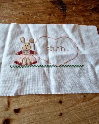 Tovaglietta ricamata a mano 
