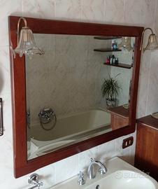 specchio con cornice in legno, per bagno