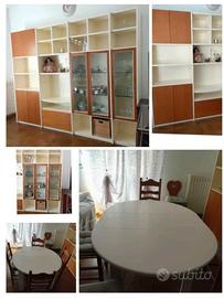 Parete attrezzata + tavolo / €500