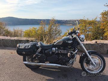 Triumph Speedmaster 800 del 2004 carburatori