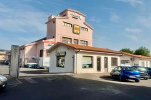 Locale COMMERCIALE fronte MD Via Puglie