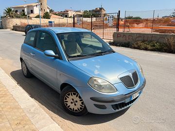 Lancia Ypsilon 1.2 80cv