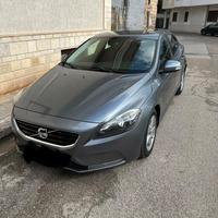 Volvo V40 D2 kinetic 2015 - 180.000 km