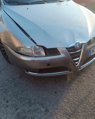 Alfa Romeo GT 1.9jtdm