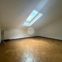 4 LOCALI A LA SPEZIA