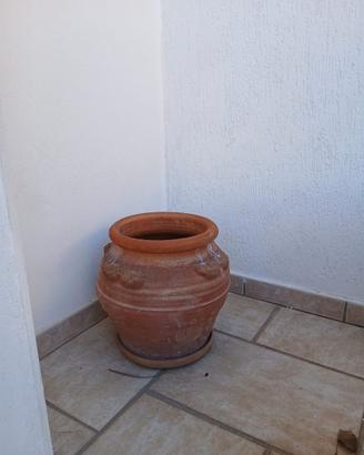 vaso da giardino in terrcotta