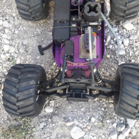 Scocca monster con 2 motori e radio comando