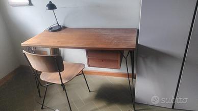 Scrivania modernariato