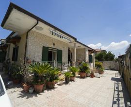 Villa o villino Lusciano [Cod. rif 3160183VRG]