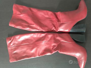 stivali  color borgogna