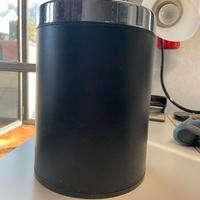 Cestino per la carta rivestito di pelle