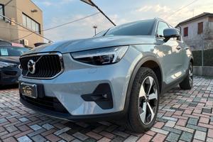Volvo XC40 B3 automatico Plus Dark