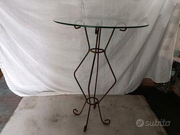 tavolino ferro e vetro 15 €