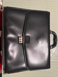 Valigia documenti prada