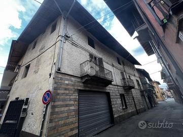 6 LOCALI A NOLE