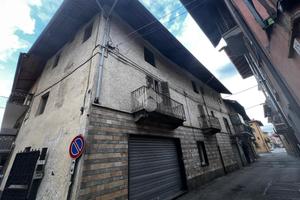 6 LOCALI A NOLE