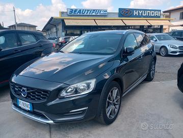 Volvo V60 Cross Country D3 Geartronic Momentum