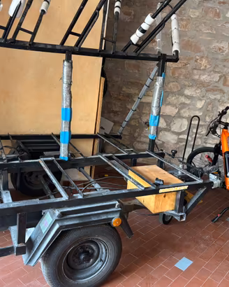 Rimorchio porta bici