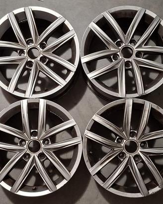 Corchi in lega originali 16" Volkswagen Golf 7