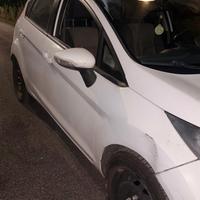 ford fiesta 5° serie  gpl 