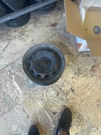 Cerchi Ford fiesta 7 compreso coppe originali Ford