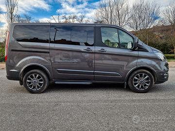 Ford Tourneo Custom Titanium