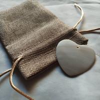 ciondolo a forma di cuore in  madreperla 