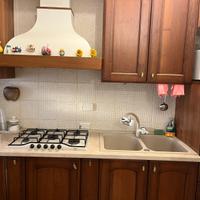 Cucina Lineare completa di tavolo e 6 sedie