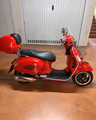 Vespa GTS 300 Super