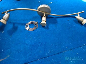 Lampadario a sospensione con 3 spot orientabili