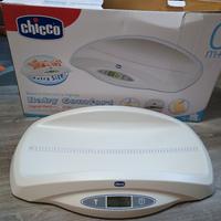 bilancia digitale per neonati 