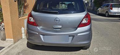 Opel Corsa 1.2 benzina – 2010 – 300.000 km