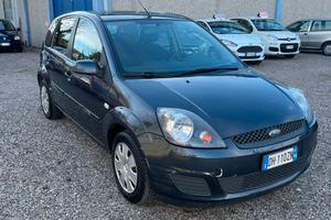 Ford Fiesta 1.2 16V 5p. Ghia