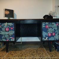 Scrivania vintage restaurata (prezzo trattabile)