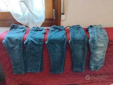 5 paia di jeans da bambino/a (taglie 1,5 - 2 anni)