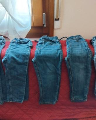 5 paia di jeans da bambino/a (taglie 1,5 - 2 anni)