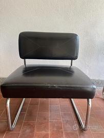 Poltroncina stile Bauhaus