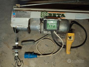 n. 2 Montacarichi BETA più carriola