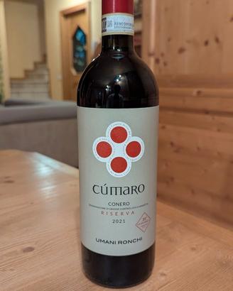 Vino cumaro cornero